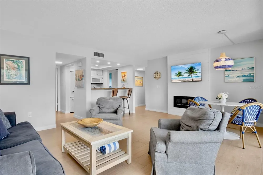 1600 COVE II PLACE #412 Sarasota, FL 34242