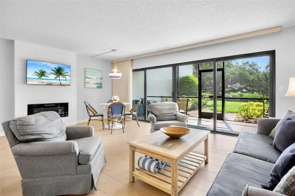 1600 COVE II PLACE #412 Sarasota, FL 34242