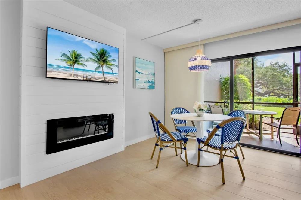 1600 COVE II PLACE #412 Sarasota, FL 34242