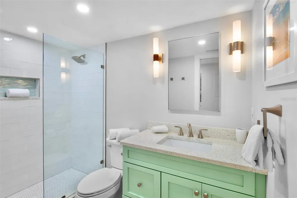 1600 COVE II PLACE #412 Sarasota, FL 34242