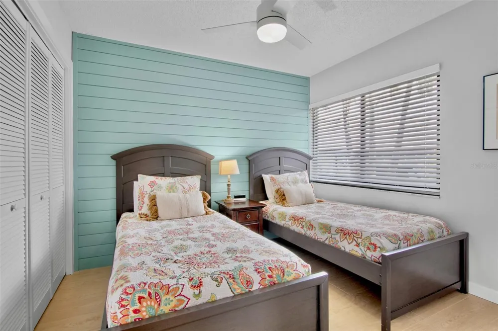 1600 COVE II PLACE #412 Sarasota, FL 34242