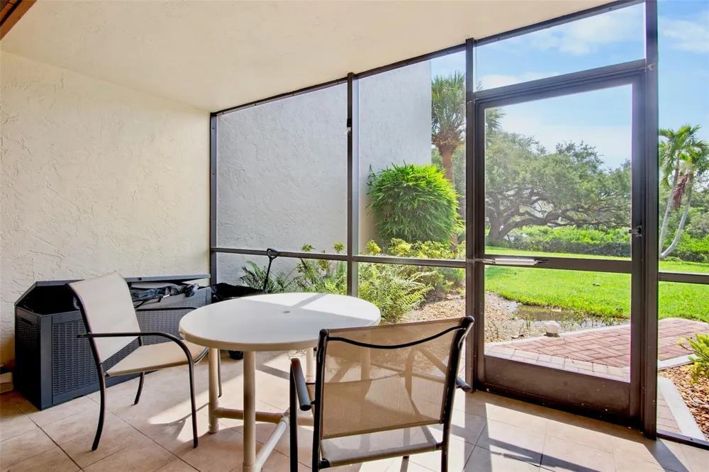 1600 COVE II PLACE #412 Sarasota, FL 34242