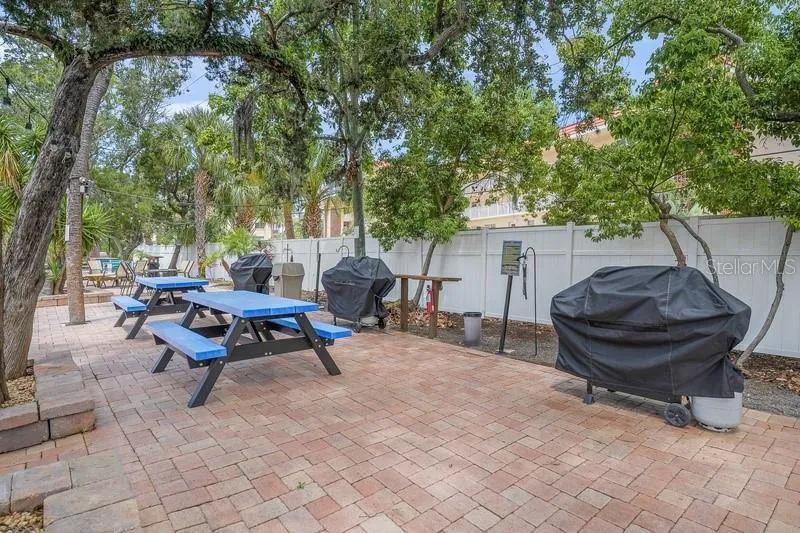 1600 COVE II PLACE #412 Sarasota, FL 34242