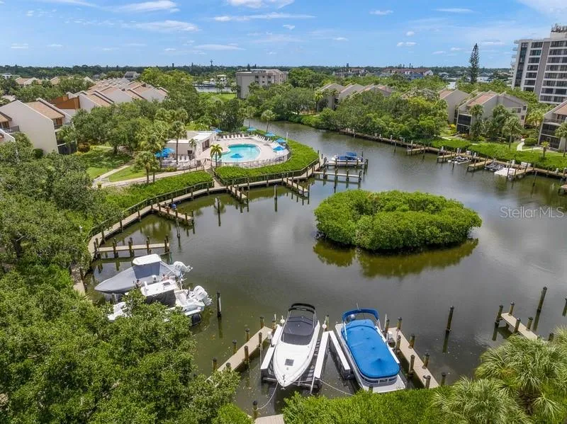 1600 COVE II PLACE #412 Sarasota, FL 34242