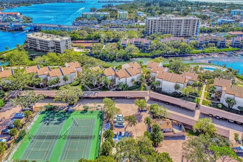 1600 COVE II PLACE #412 Sarasota, FL 34242