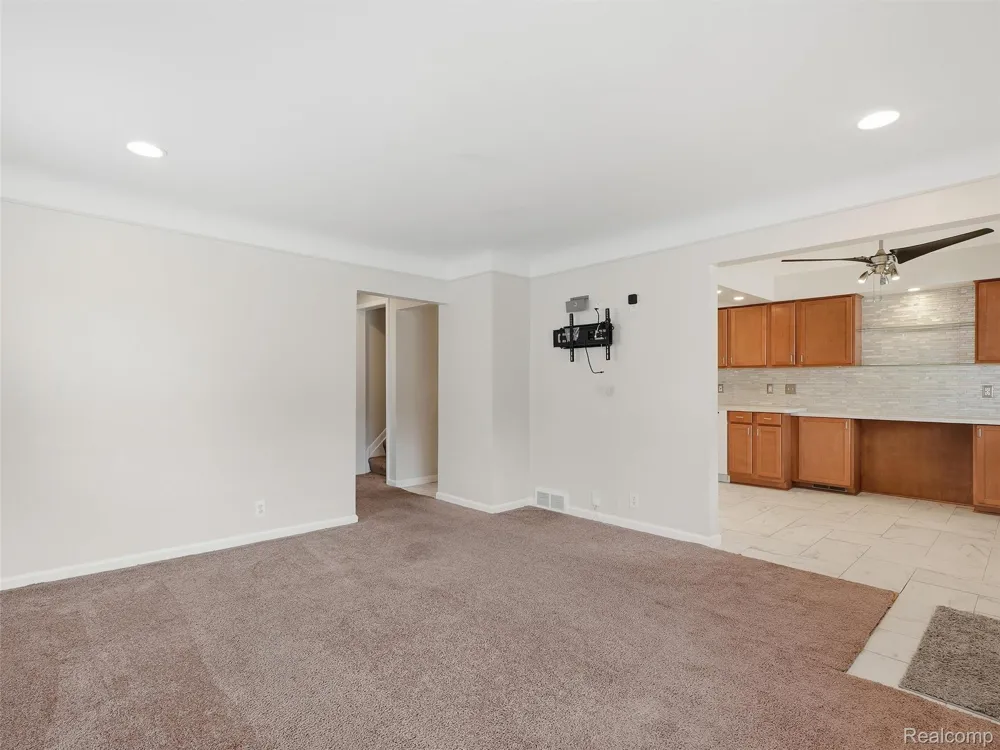 19831 Meier Road St Clair Shores City, MI 48081