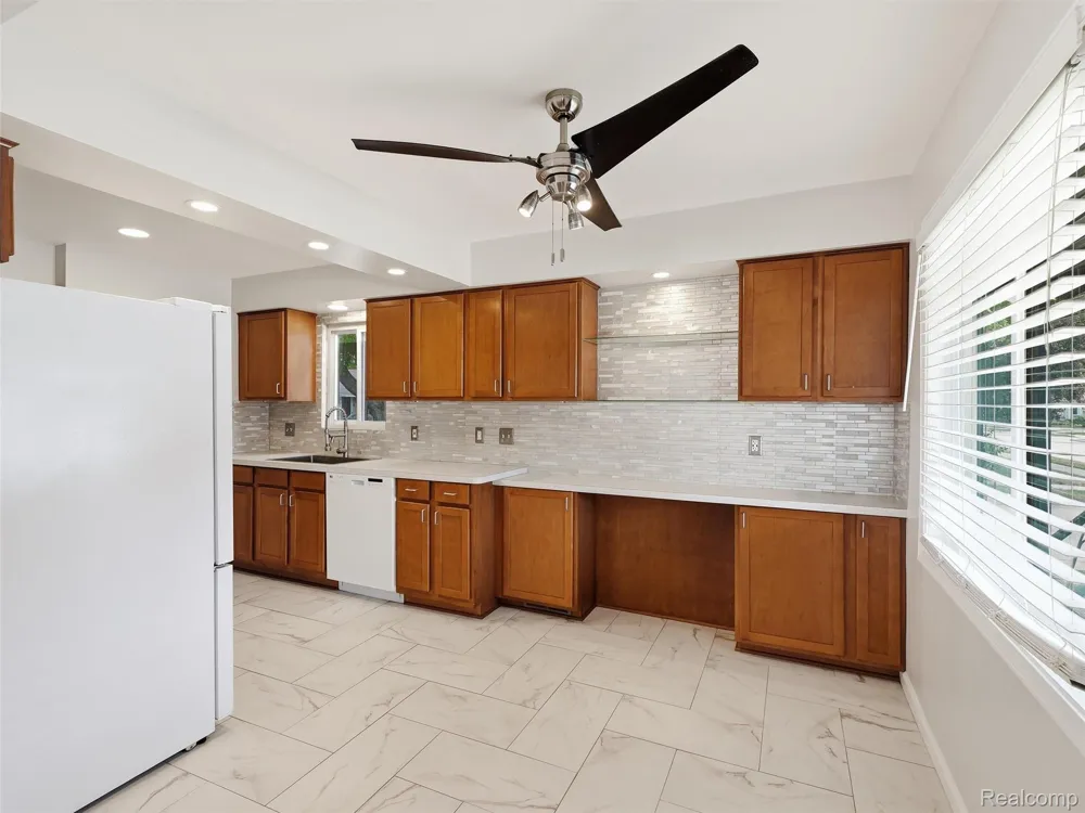 19831 Meier Road St Clair Shores City, MI 48081