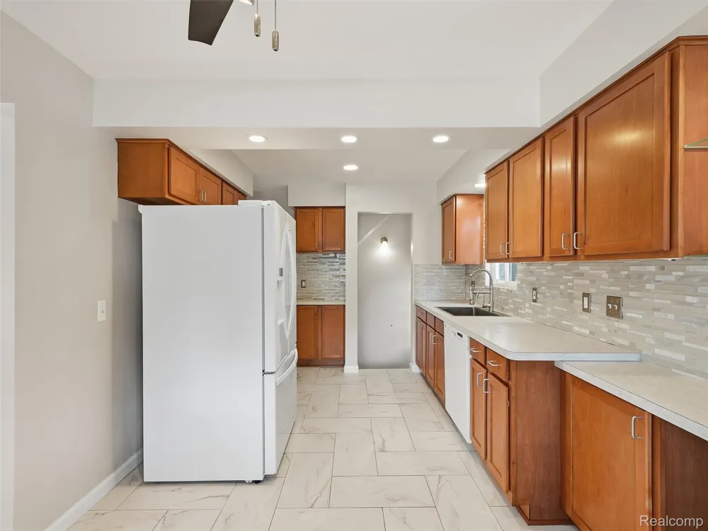 19831 Meier Road St Clair Shores City, MI 48081