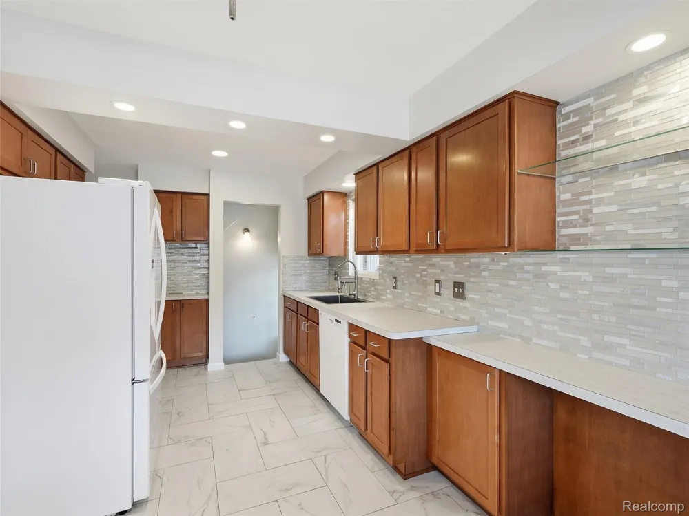 19831 Meier Road St Clair Shores City, MI 48081