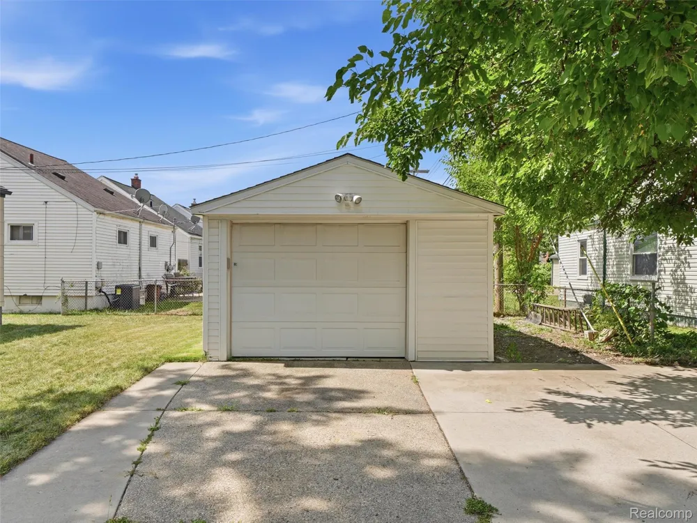 19831 Meier Road St Clair Shores City, MI 48081