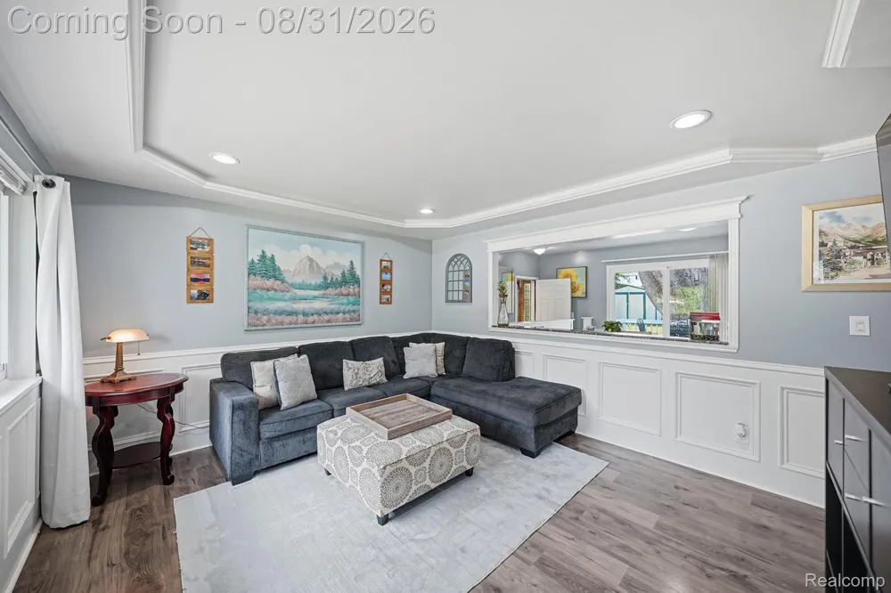 41231 MEMPHIS DRIVE Sterling Heights City, MI 48313