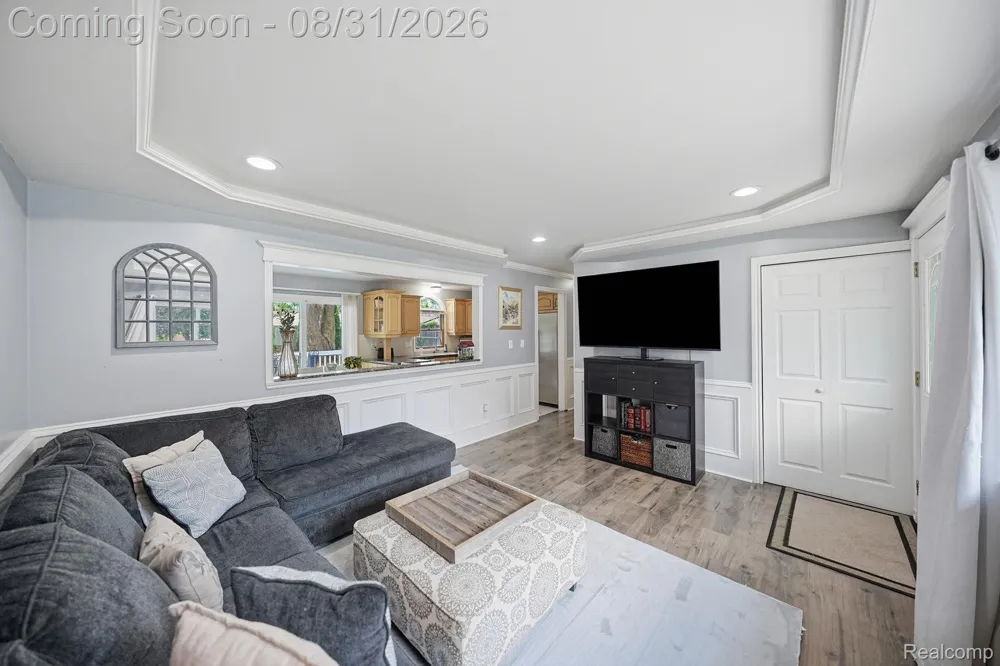 41231 MEMPHIS DRIVE Sterling Heights City, MI 48313
