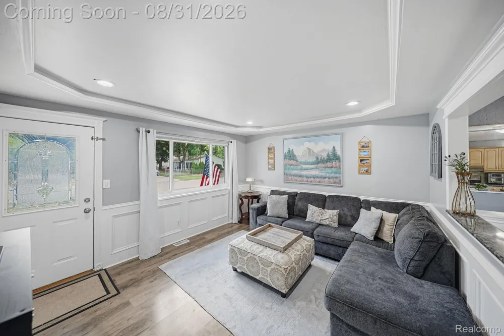 41231 MEMPHIS DRIVE Sterling Heights City, MI 48313