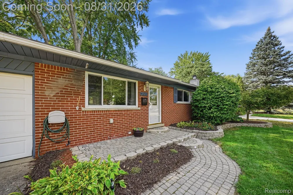 41231 MEMPHIS DRIVE Sterling Heights City, MI 48313