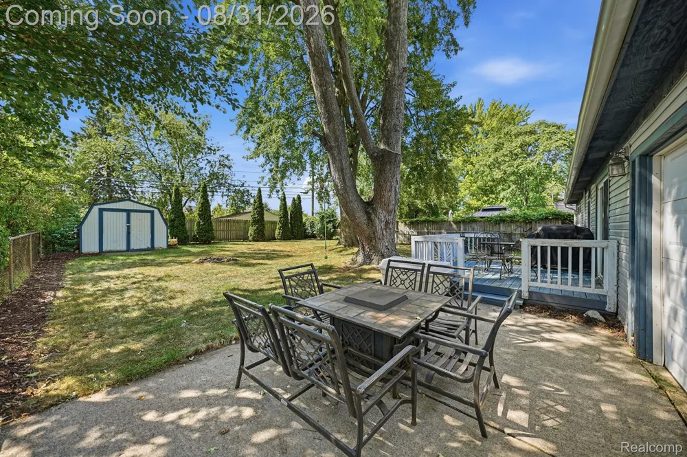 41231 MEMPHIS DRIVE Sterling Heights City, MI 48313