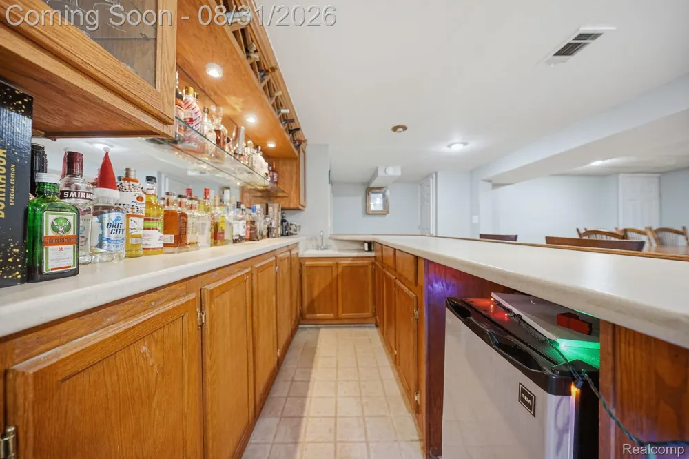 41231 MEMPHIS DRIVE Sterling Heights City, MI 48313