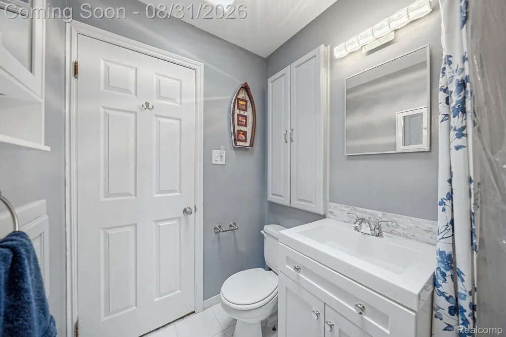 41231 MEMPHIS DRIVE Sterling Heights City, MI 48313