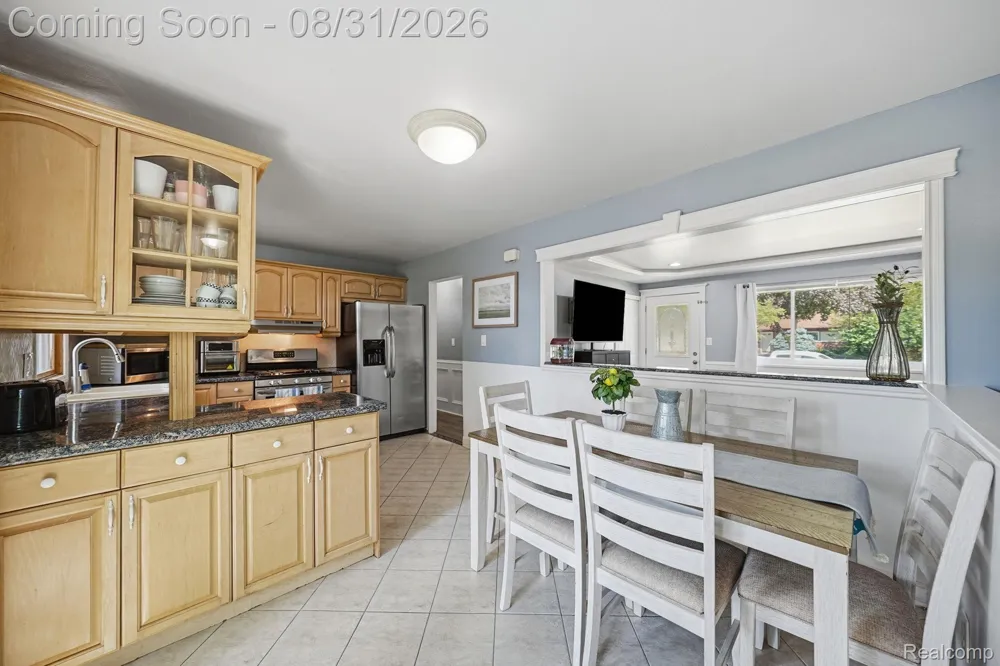 41231 MEMPHIS DRIVE Sterling Heights City, MI 48313