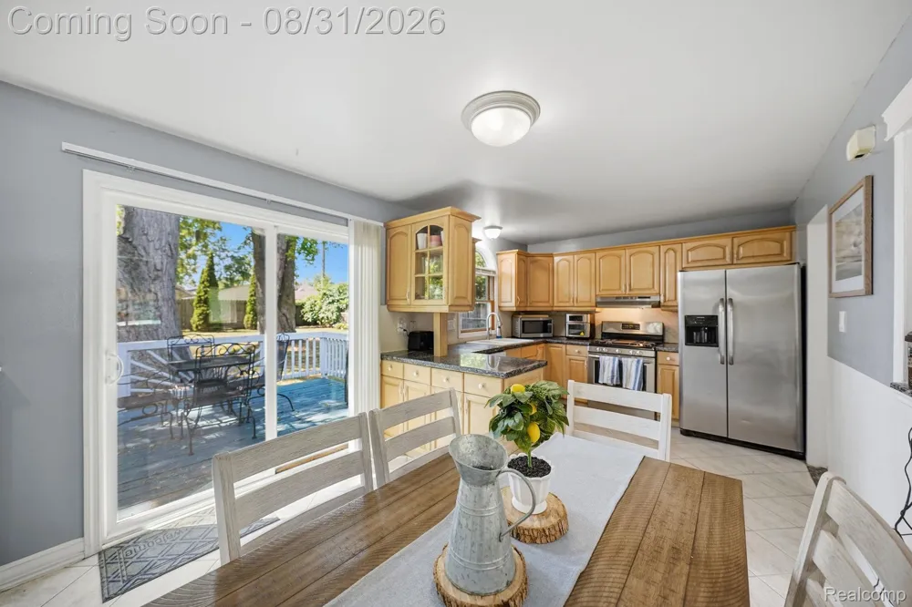 41231 MEMPHIS DRIVE Sterling Heights City, MI 48313