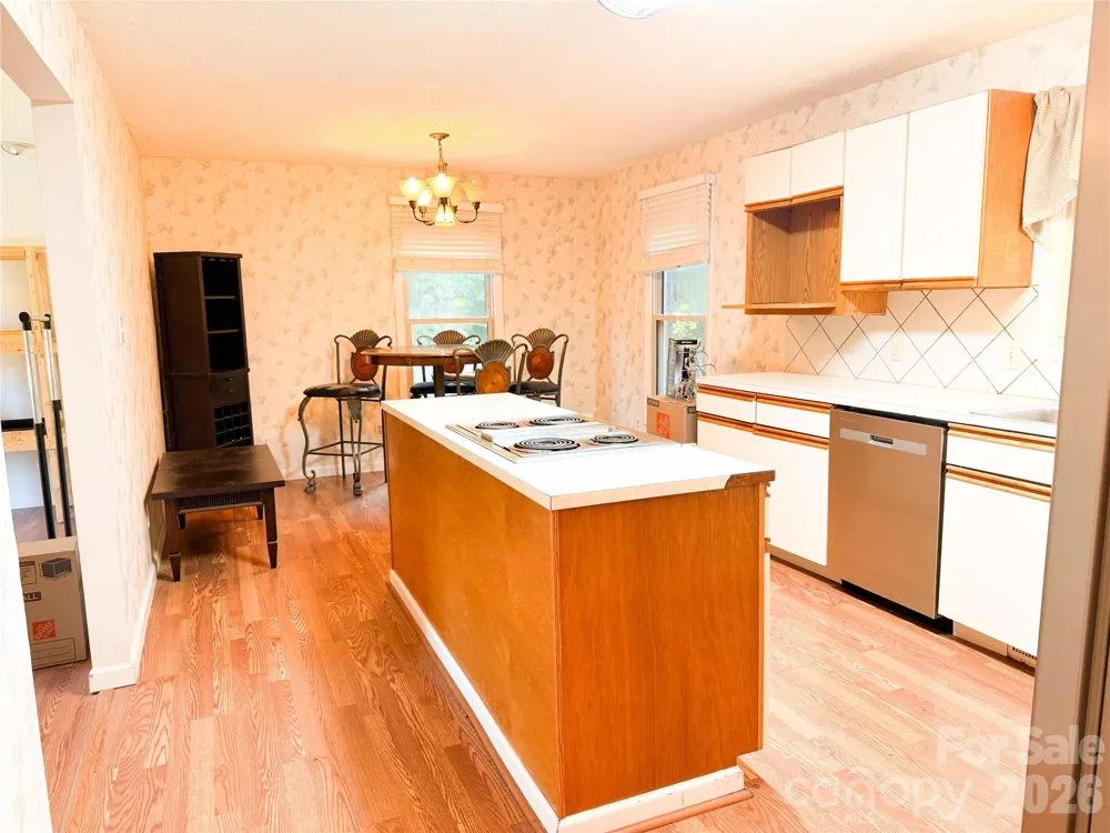 301 Starmount Drive Statesville, NC 28677