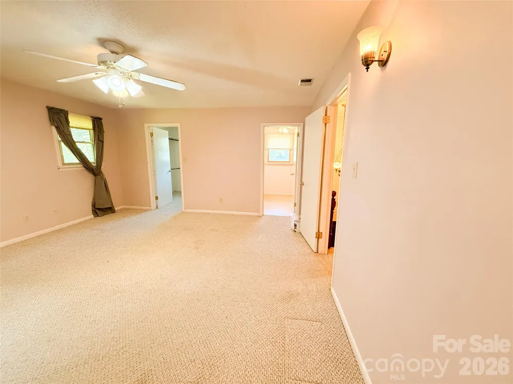 301 Starmount Drive Statesville, NC 28677