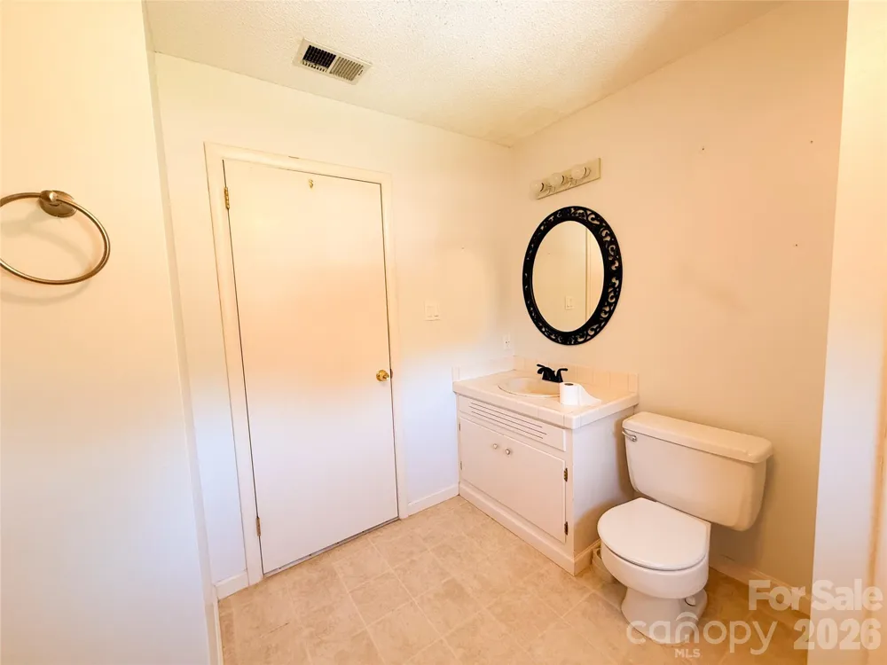 301 Starmount Drive Statesville, NC 28677
