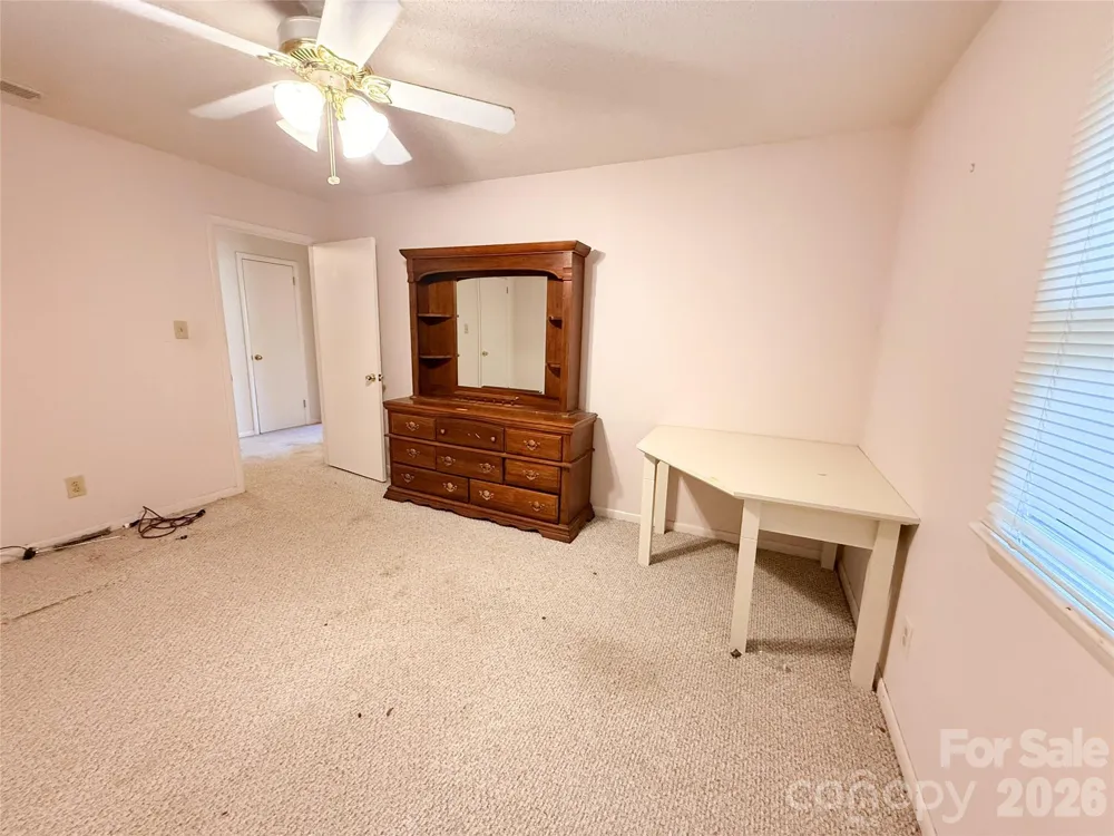 301 Starmount Drive Statesville, NC 28677