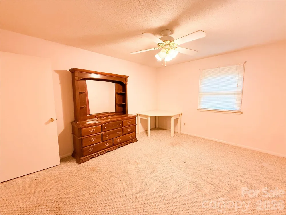 301 Starmount Drive Statesville, NC 28677