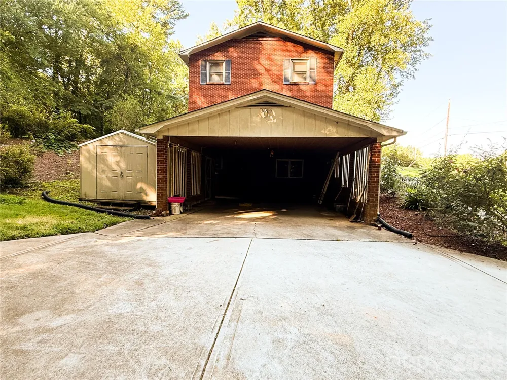 301 Starmount Drive Statesville, NC 28677
