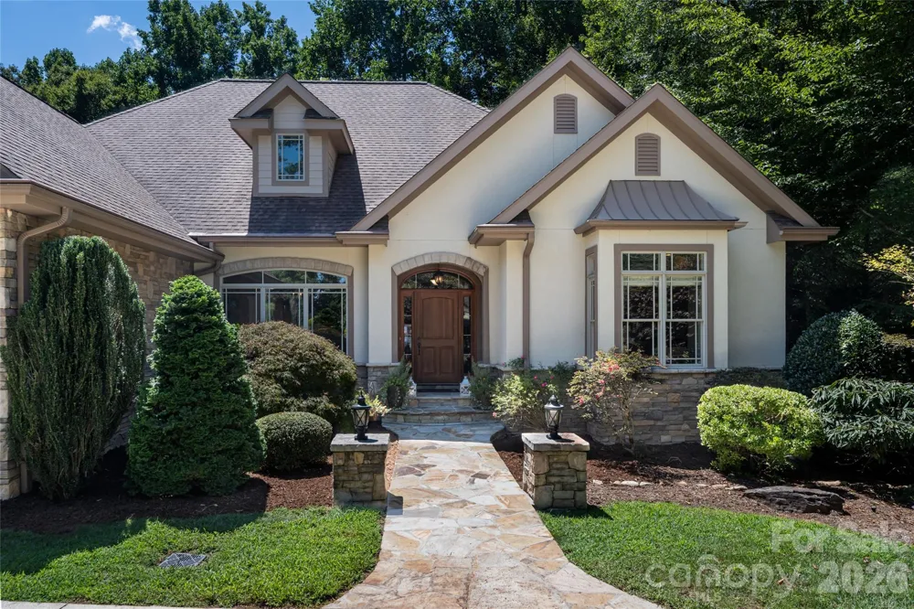 170 Cape Martin Circle Hendersonville, NC 28791