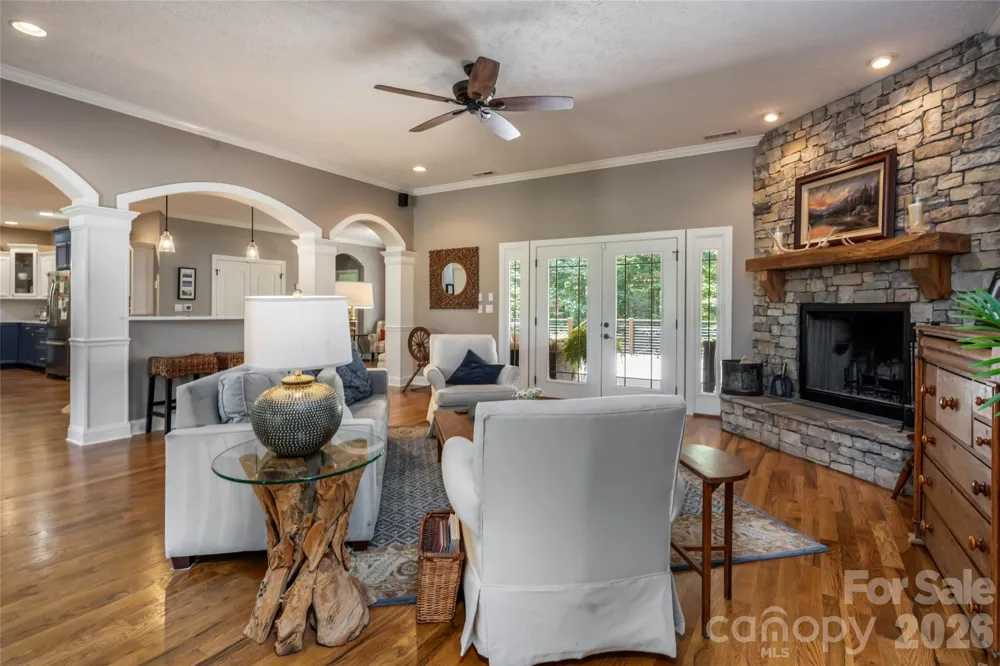 170 Cape Martin Circle Hendersonville, NC 28791