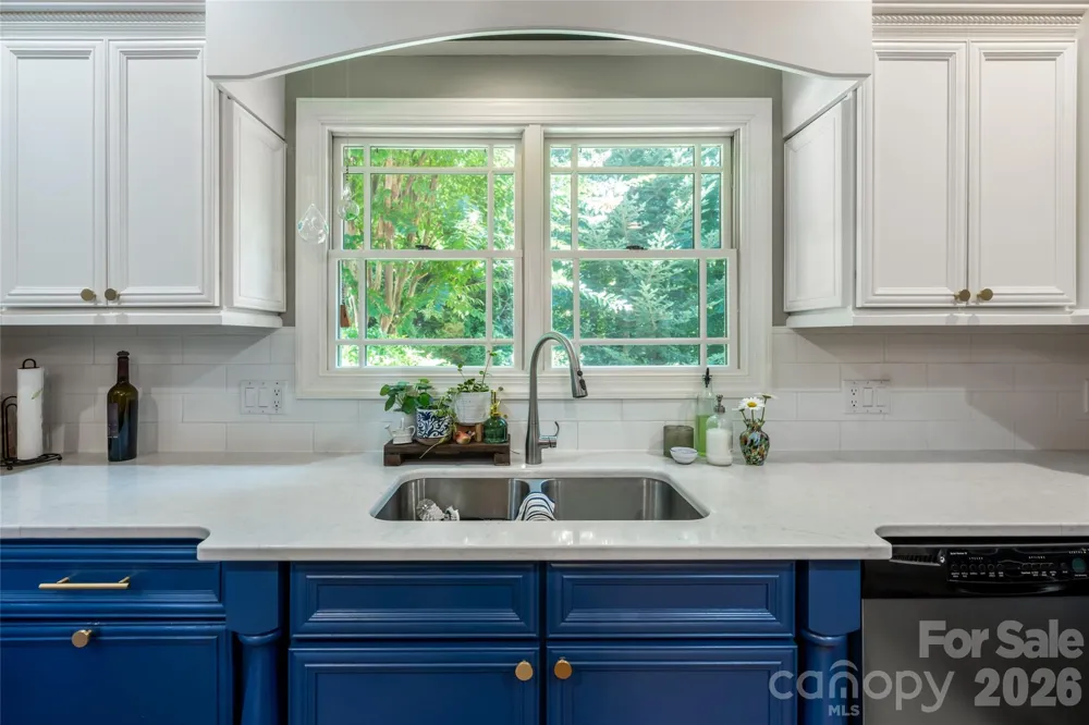 170 Cape Martin Circle Hendersonville, NC 28791
