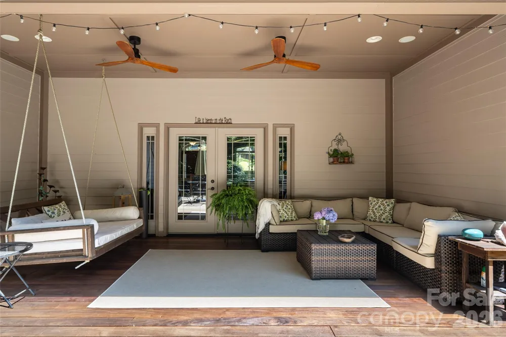 170 Cape Martin Circle Hendersonville, NC 28791