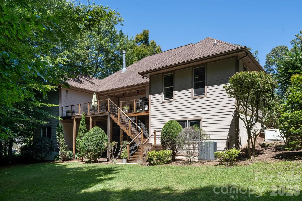 170 Cape Martin Circle Hendersonville, NC 28791