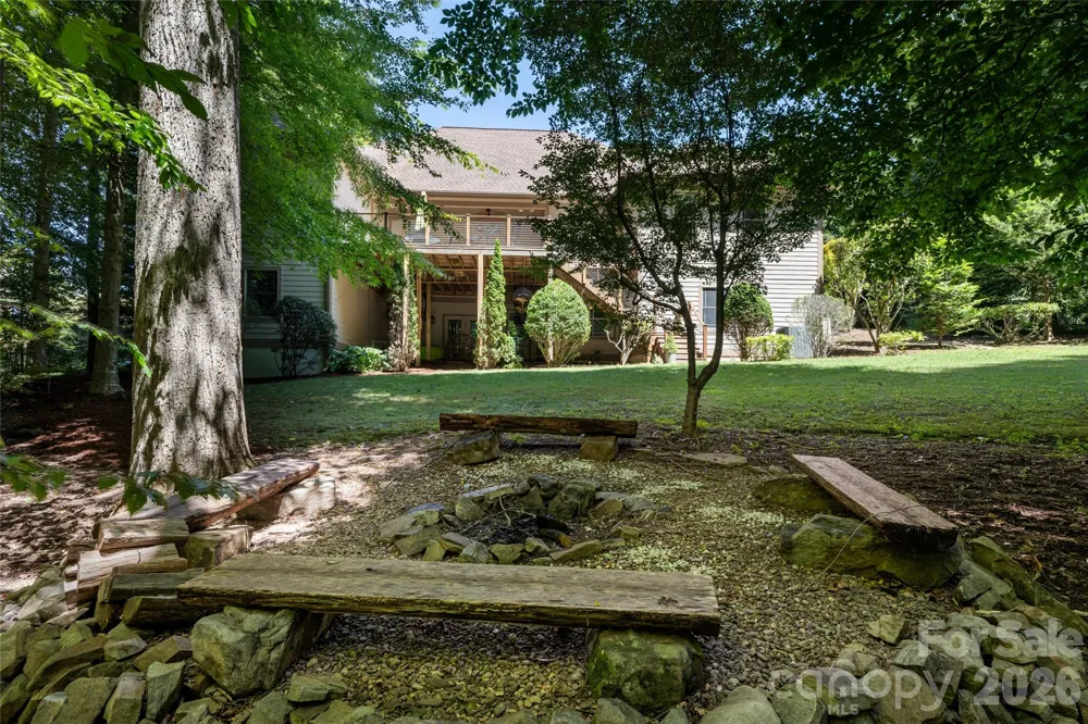 170 Cape Martin Circle Hendersonville, NC 28791