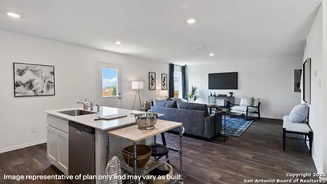 13822 Petronila Jade San Antonio, TX 78253
