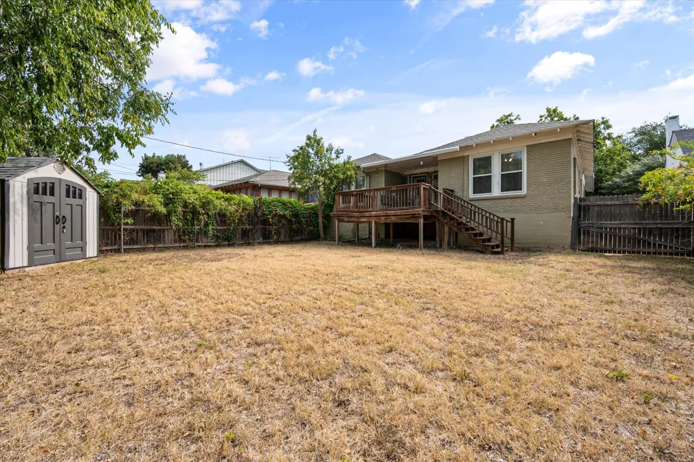 2620 S Adams Street Fort Worth, TX 76110