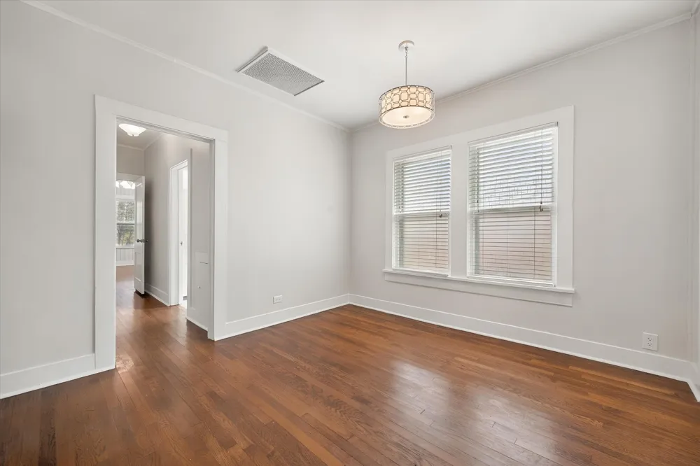 2620 S Adams Street Fort Worth, TX 76110