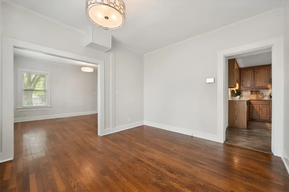 2620 S Adams Street Fort Worth, TX 76110
