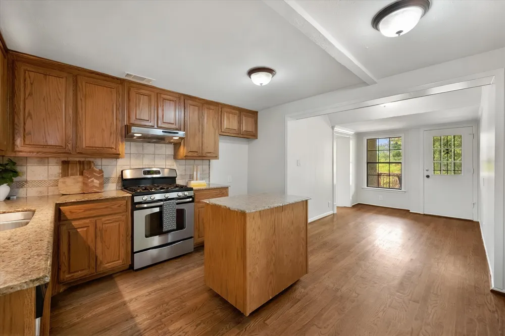 2620 S Adams Street Fort Worth, TX 76110