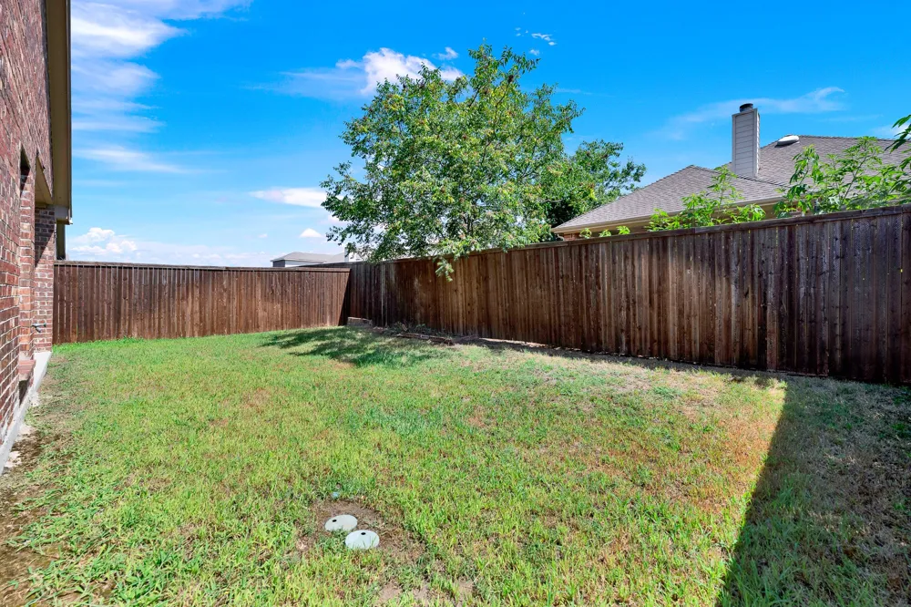 2138 Hobby Drive Forney, TX 75126