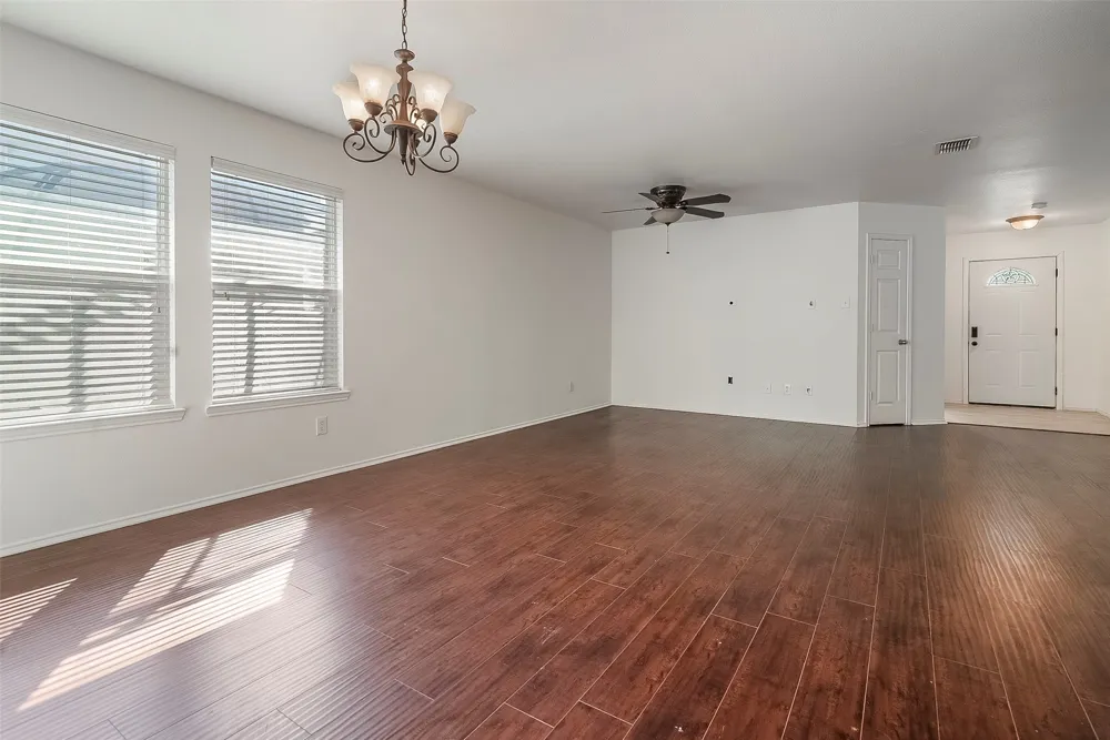 2901 Saddle Drive Denton, TX 76210