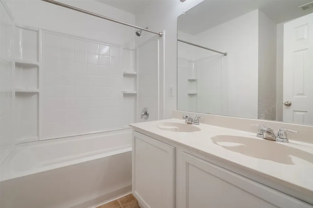 2901 Saddle Drive Denton, TX 76210