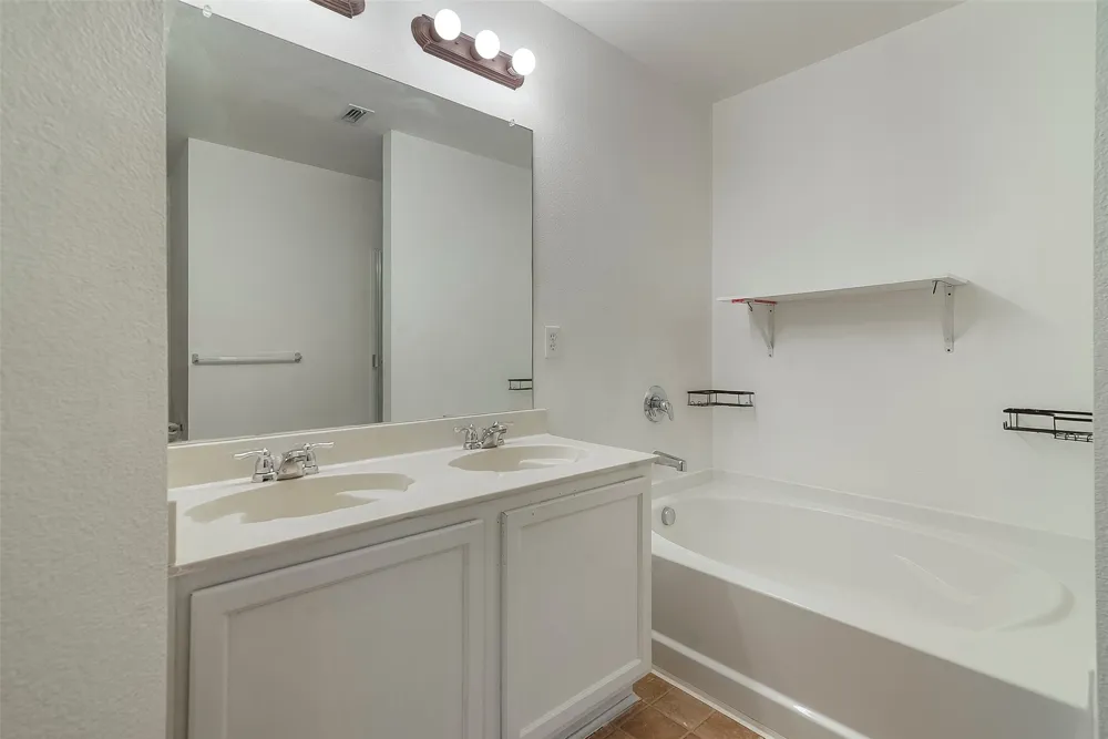 2901 Saddle Drive Denton, TX 76210