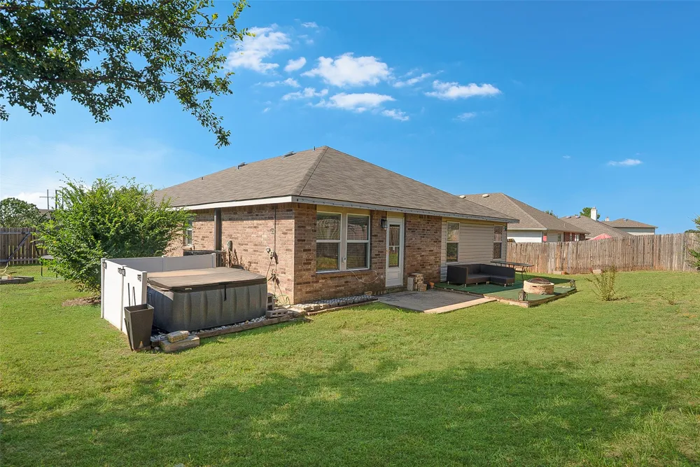 2901 Saddle Drive Denton, TX 76210
