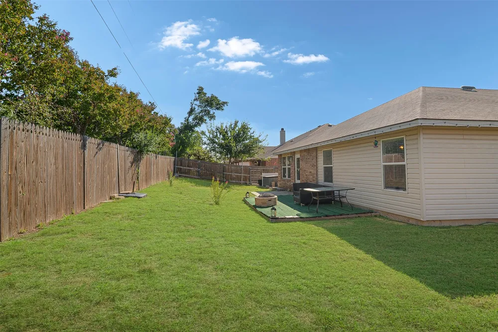 2901 Saddle Drive Denton, TX 76210