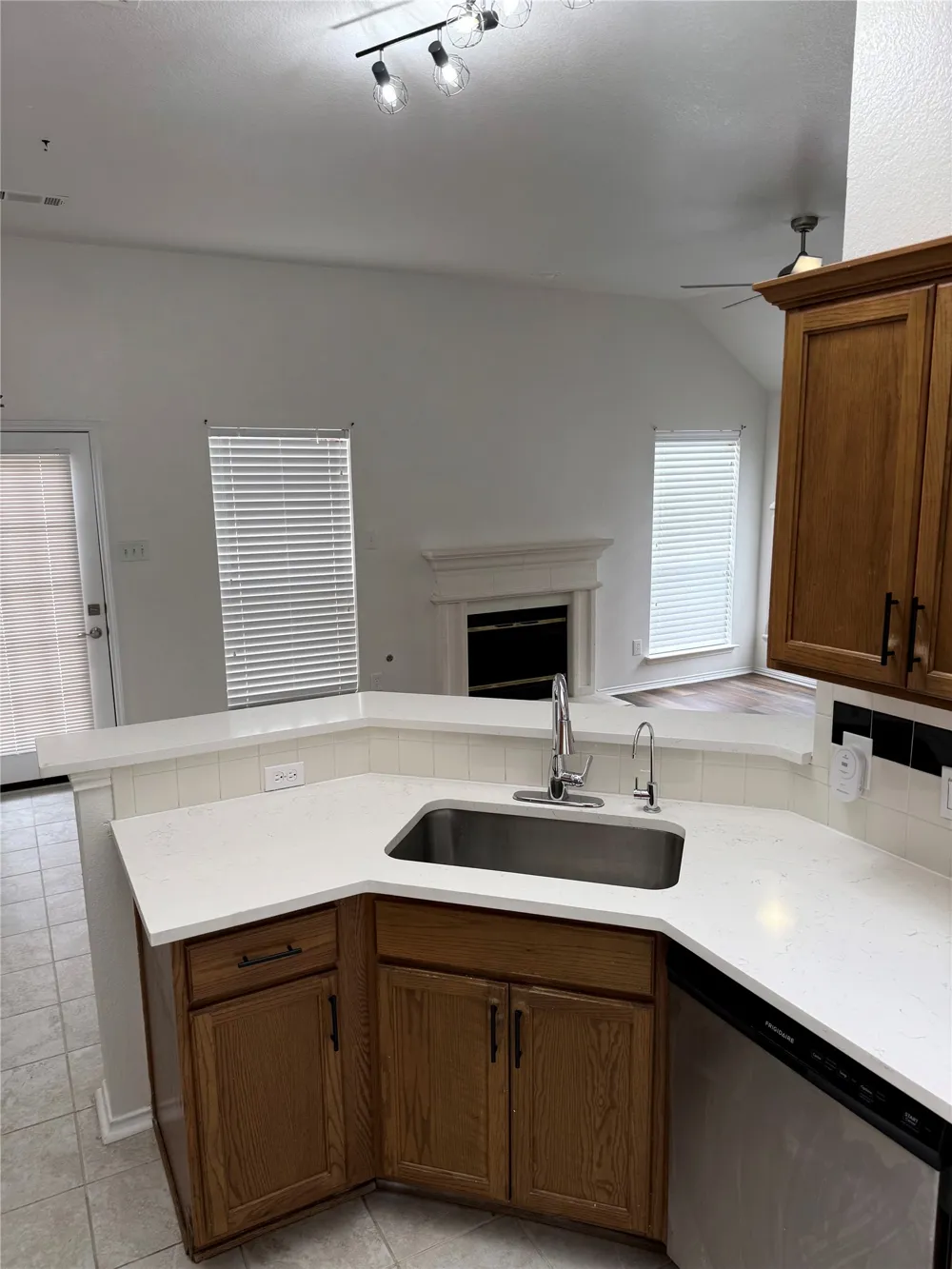 3860 Gillespie Drive Carrollton, TX 75010