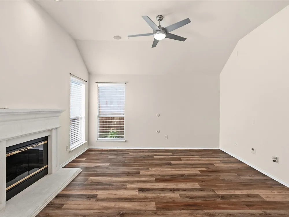 3860 Gillespie Drive Carrollton, TX 75010
