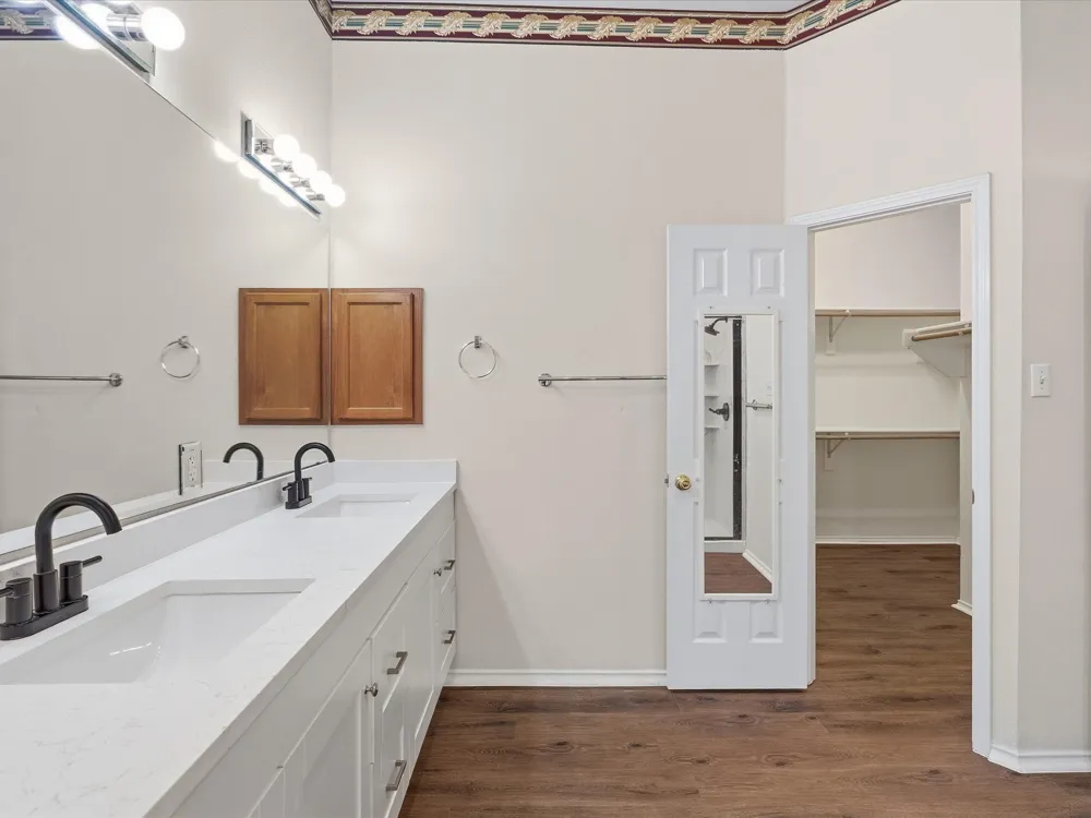 3860 Gillespie Drive Carrollton, TX 75010