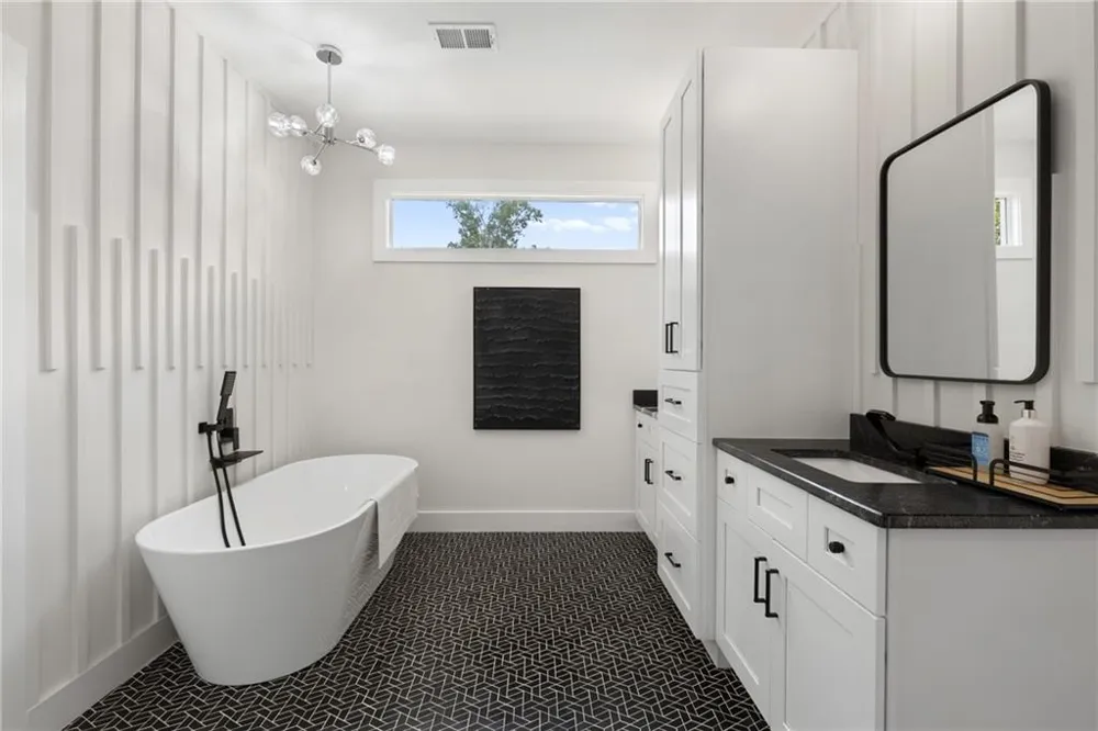 2014 Cambridge Avenue College Park, GA 30337